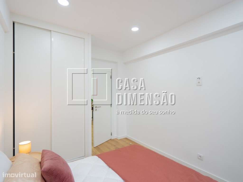 Apartamento de tipologia T3 com varanda, mobilado e equipado em Ben...-28