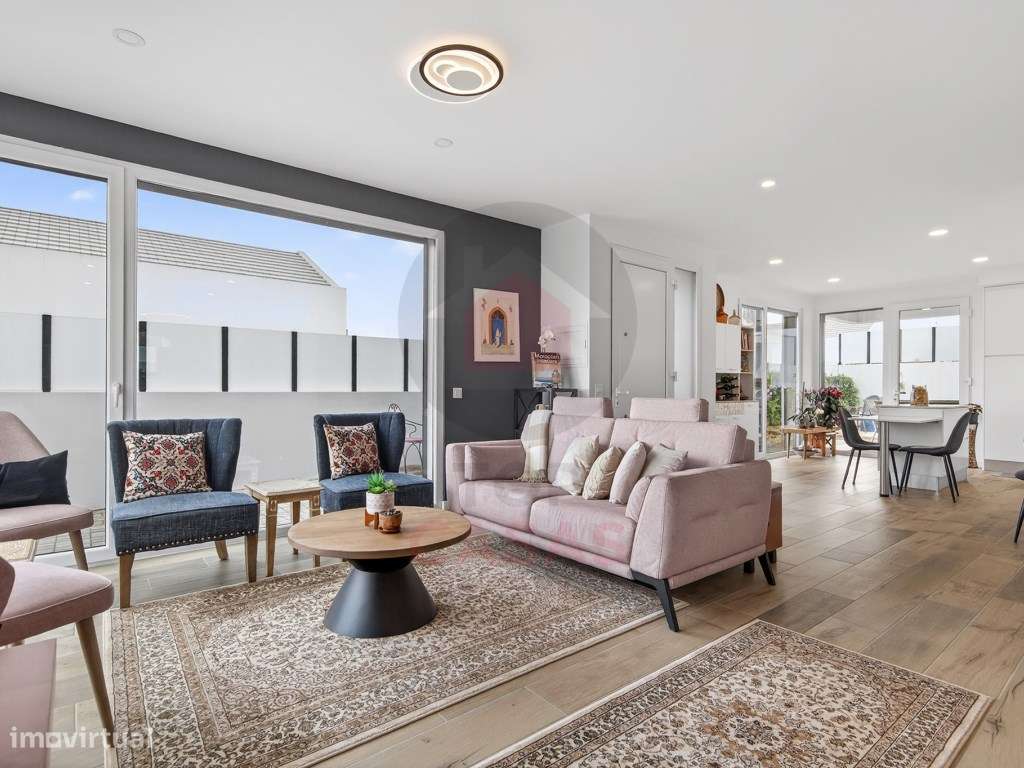 Moradia Contemporânea com 3 Quartos e Jardim Próxima de Caldas da R...-16
