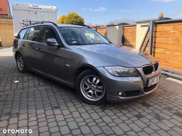 BMW Seria 3 318d - 1