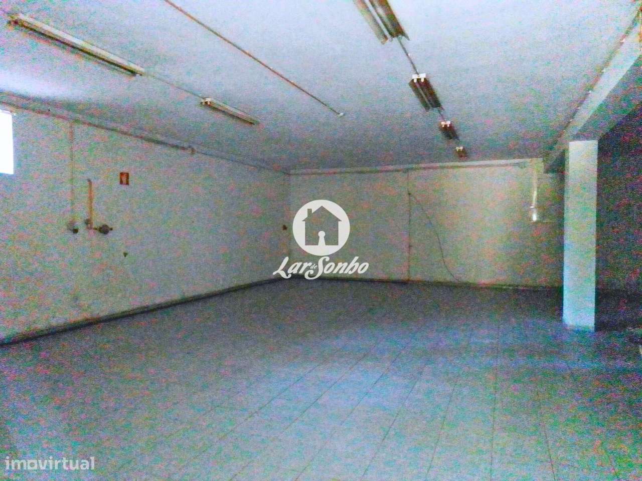 Armazém em Barcelos - Grande imagem: 5/26