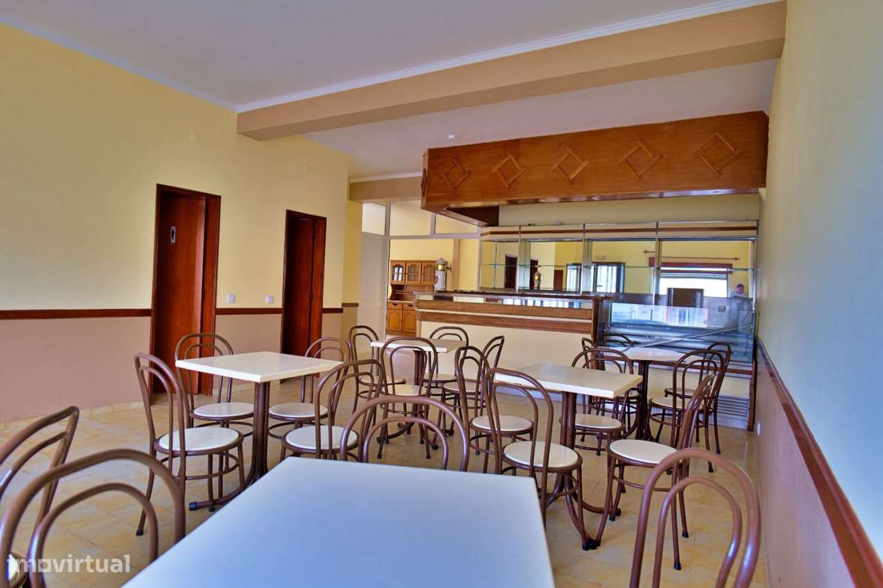Moradia com Restaurante/café para venda na Estação de Silves-23