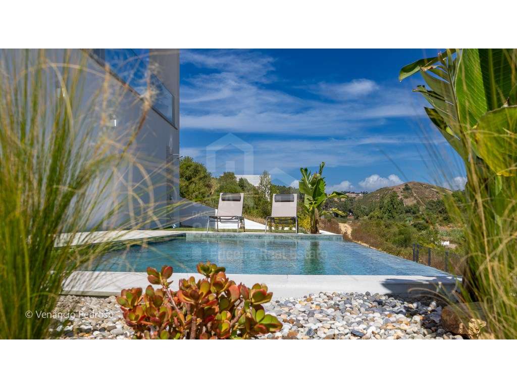 Vende Moradia T4 - Ericeira 3 km, A Casa das Casas-36