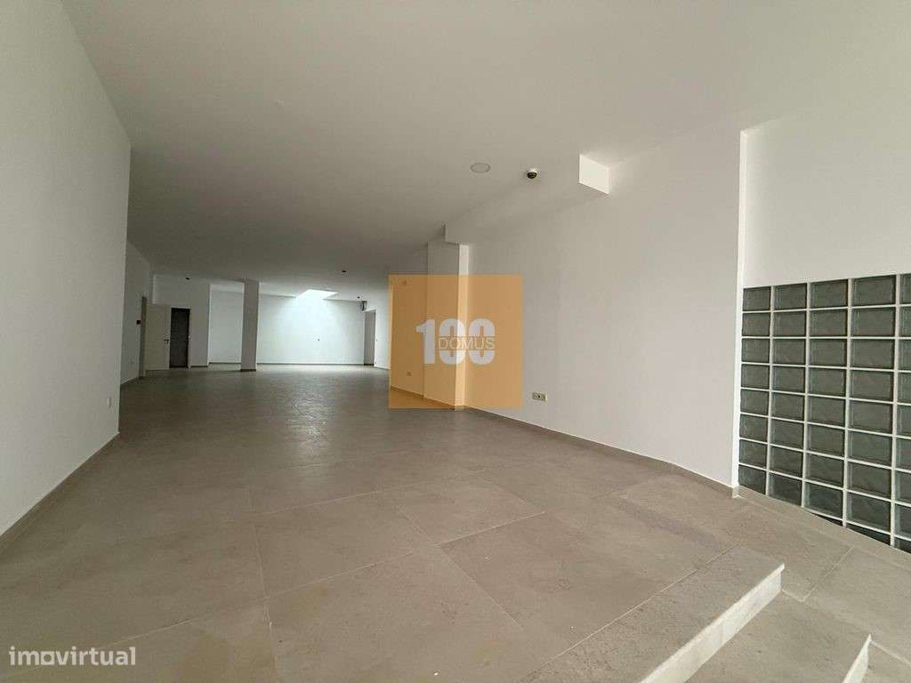 Loja nova no centro da Maia - Grande imagem: 3/25