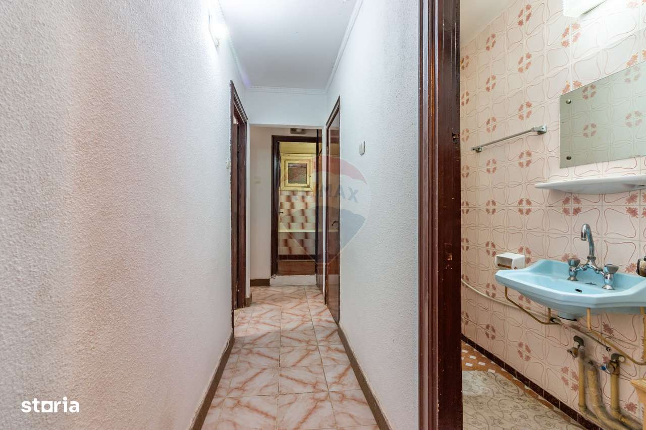 Apartament cu 3 camere de vânzare în zona Sebastian-10