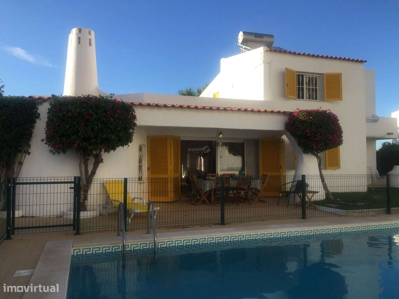 Moradia Algarvia Renovada com Piscina a 600 m da Praia de Santa Eul...-17