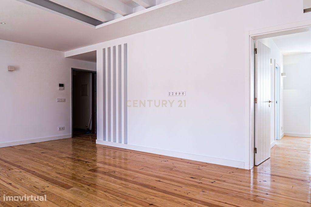Apartamento T3 Duplex | Edifício Totalmente Reabilitado | Centro Amado-10