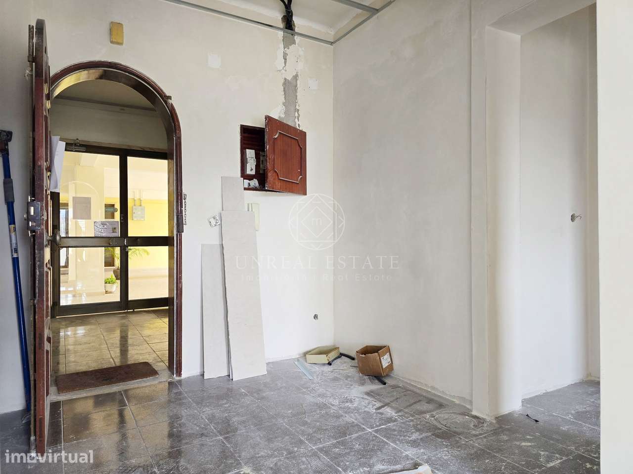 Apartamento T3 em Remodelação com Terraço de 80 m² e Parqueamento | Se-31