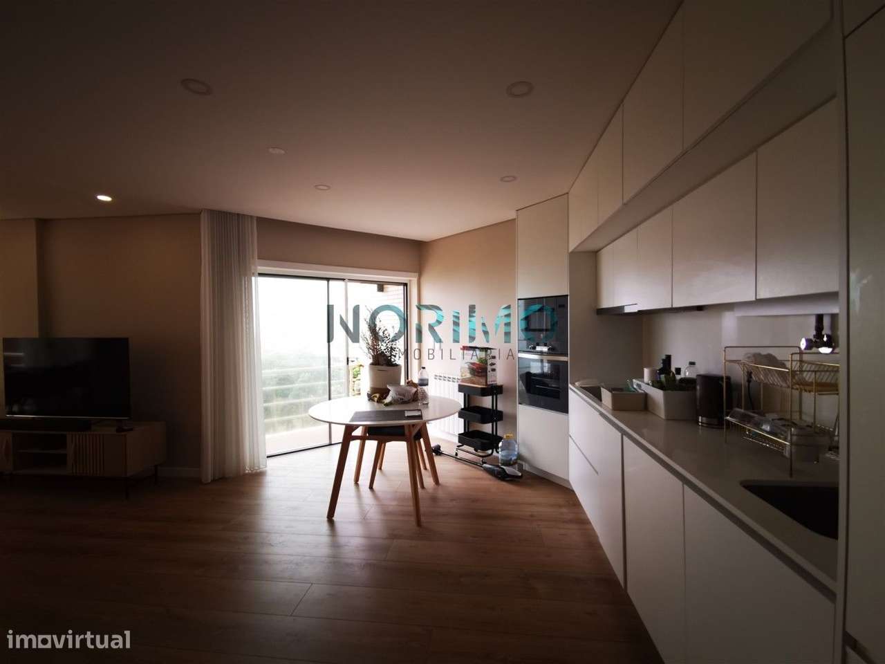 Apartamento T3 Frente Mar (Remodelado)-7