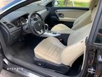 Renault Laguna 3.5 V6 Initiale - 9