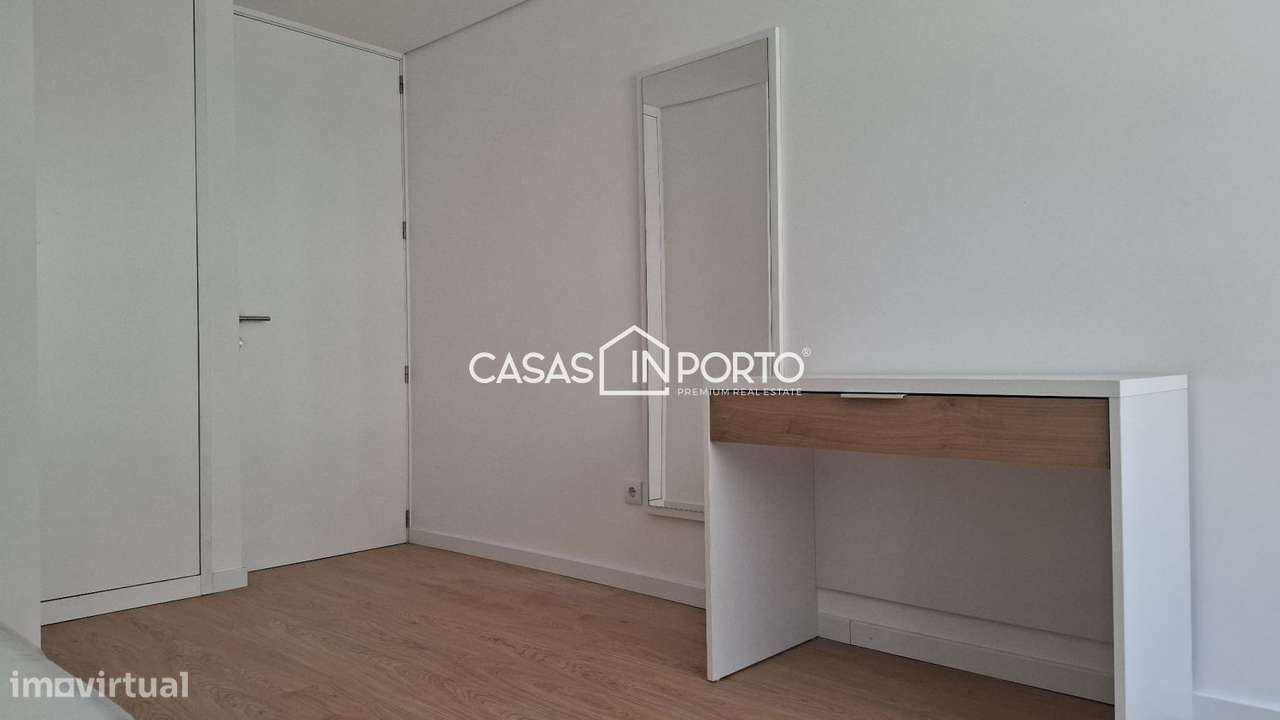 Moradia Triplex T2 com Terraço - Localização Premium junto à Lapa,-32