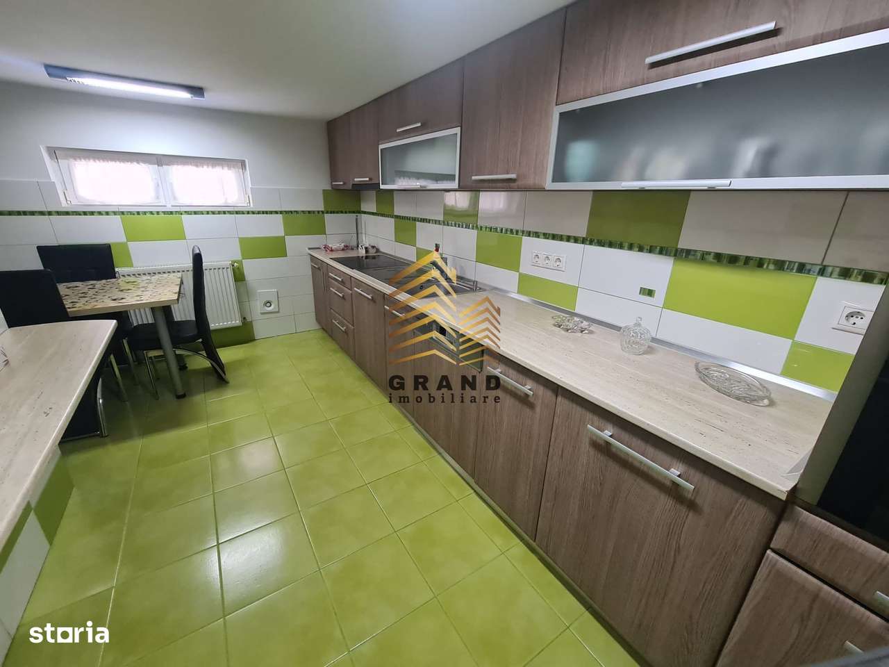 APARTAMENT 3 CAMERE | CU SCARA INTERIOARA | ZONA CENTRALA - Imagine principală: 2/12