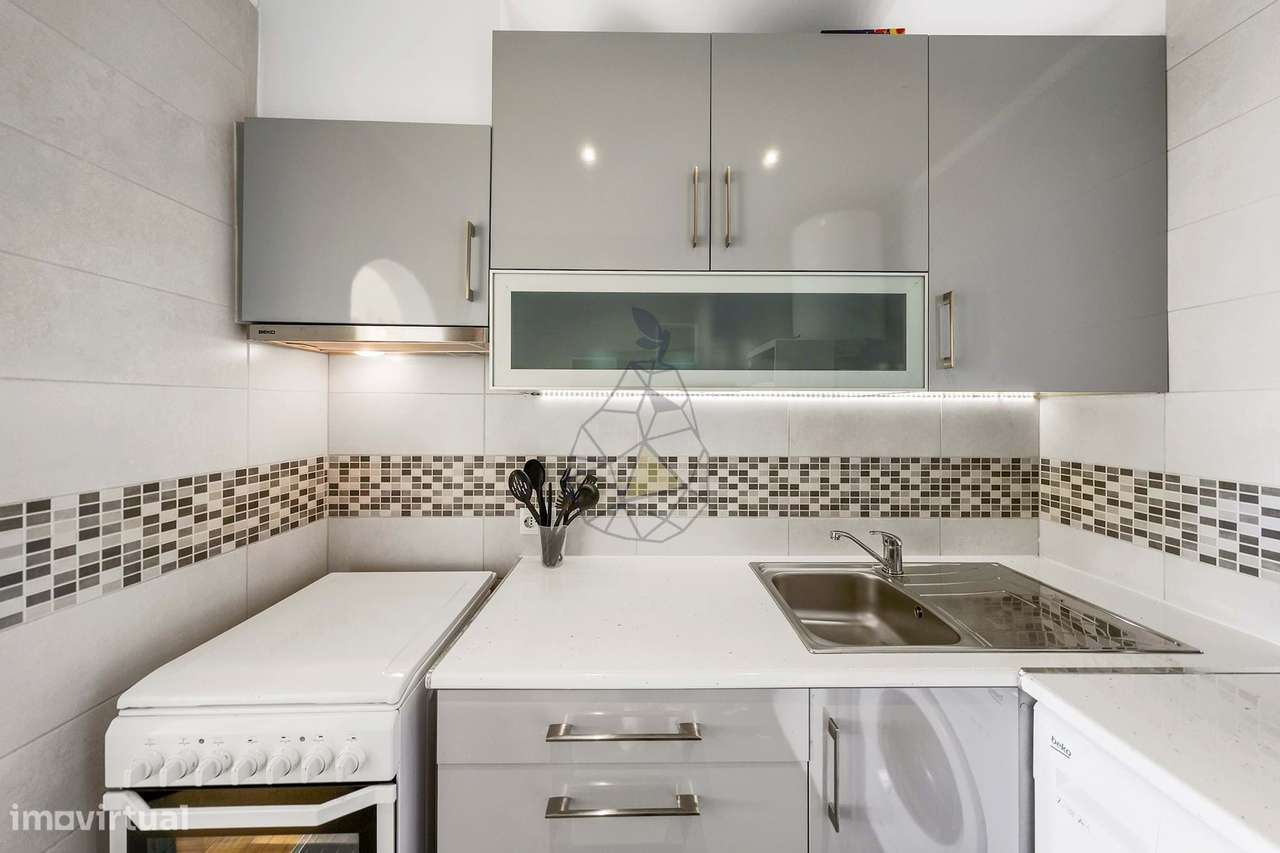 Apartamento T1  com Garagem e Piscina  no Coração da Praia da Rocha-14