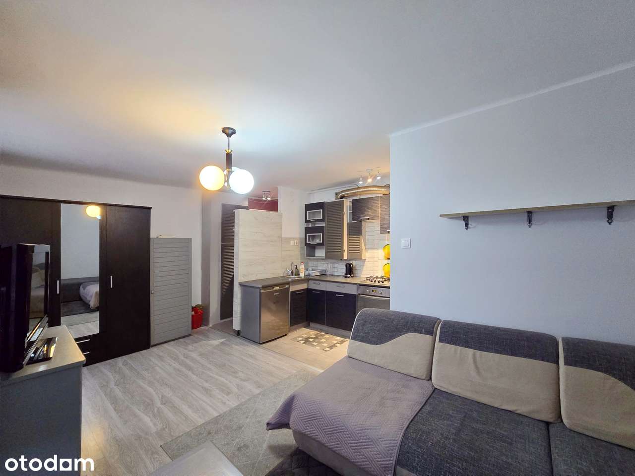 Koszutka, Umeblowana kawalerka w top lokalizacji - Pełny obrazek: 2/8