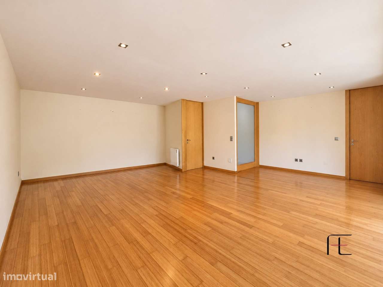 T2 com 120 m² Varanda e Garagem à Entrada de Espinho-3