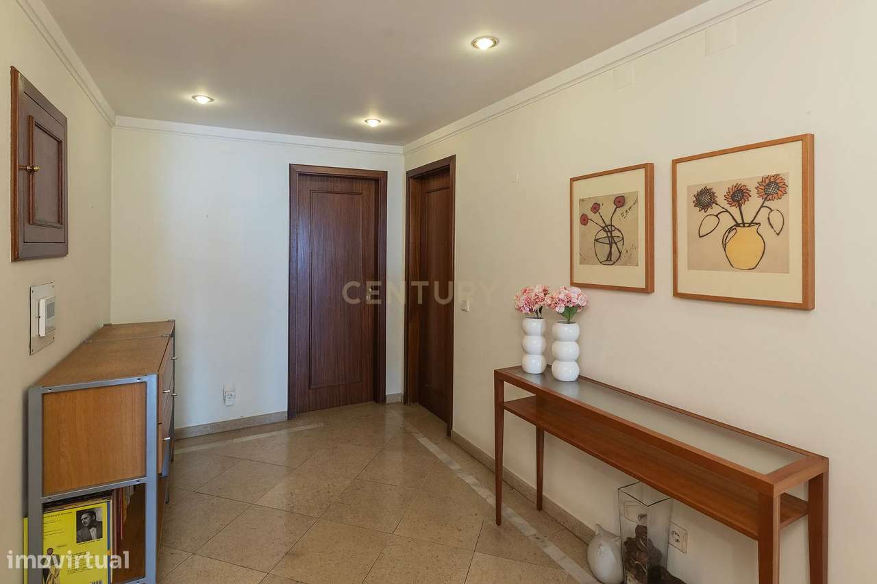 Apartamento T3 Miraflores - Oeiras com Garagem Box-23