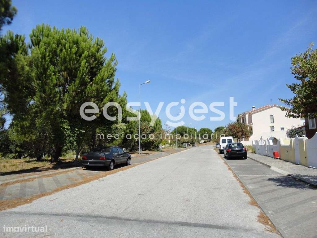 Imóvel de Banco - Lote de Terreno ena Urbanização Casal Vidigal - Grande imagem: 2/8