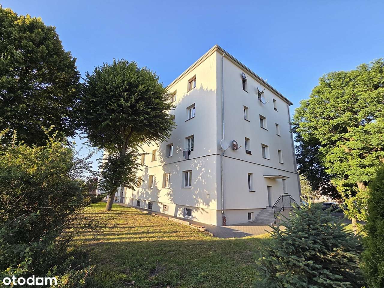 Funkcjonalne 2-pokojowe przy Wrzesińskiej z PARKINGIEM-15