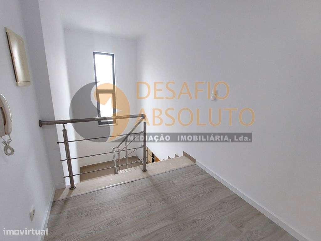Moradia Isolada T5, boas áreas. Quinta da Alembrança - Feijó-17