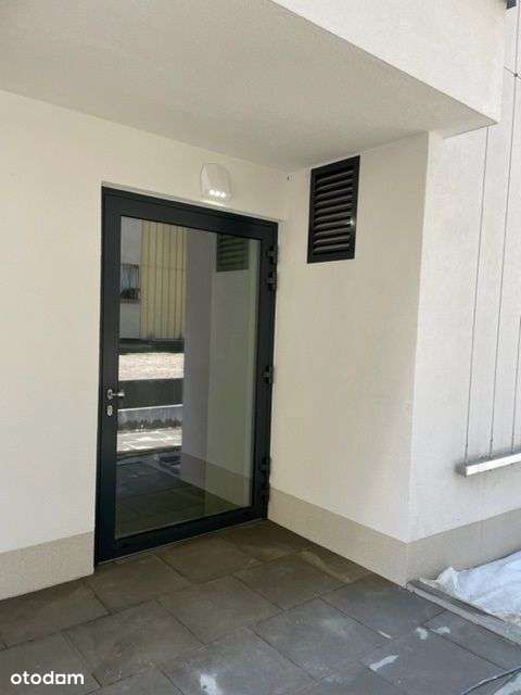 Aleja Solidarności. Lokal Inwestycyjny-8