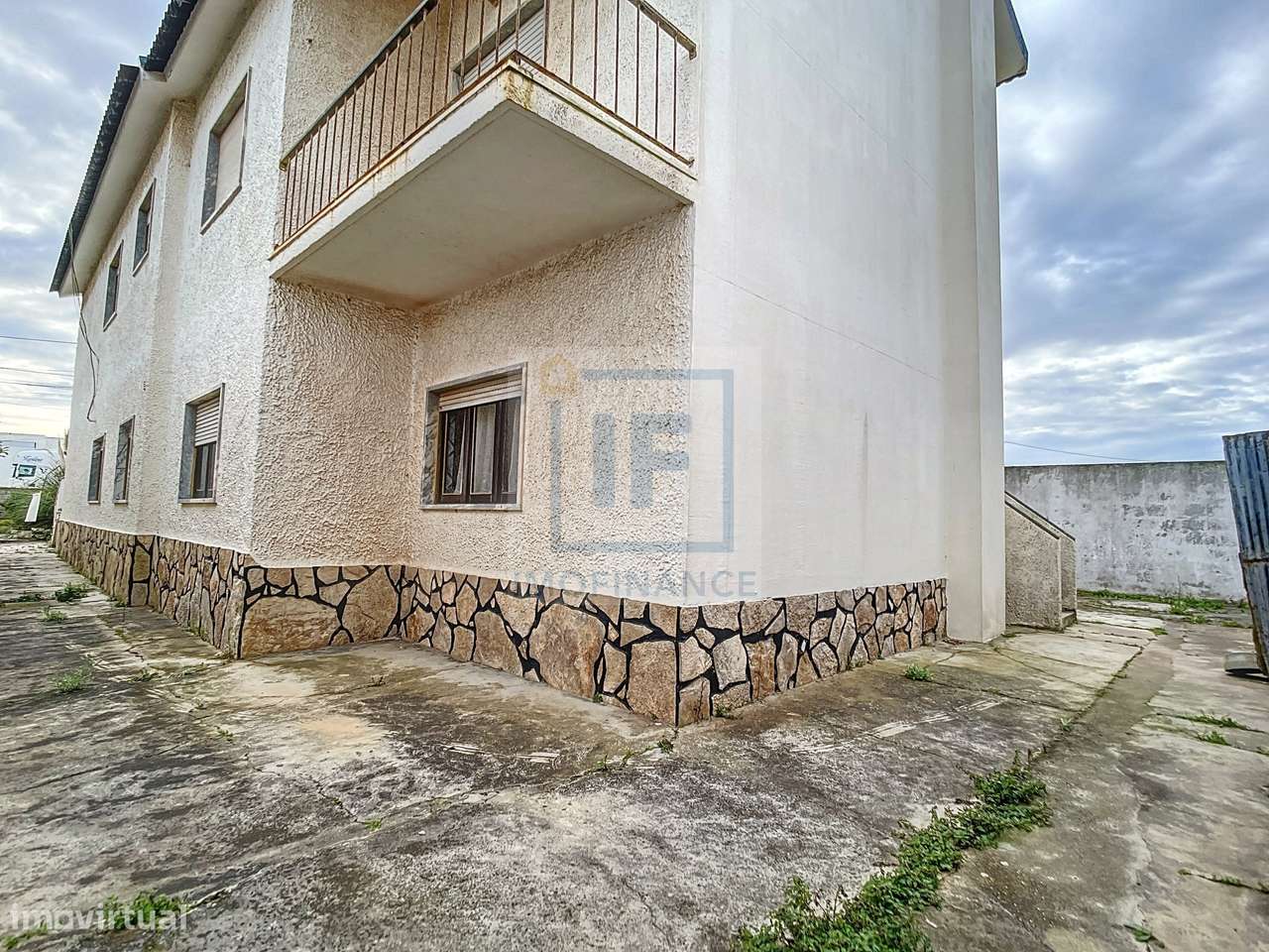 Moradia isolada com terreno - Grande imagem: 3/36