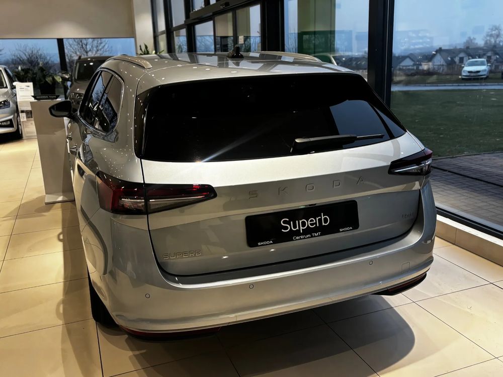 SKODA SUPERB Škoda Superb Combi L&K 2.0 TDI 142 kW (193 KM) 7-biegowa automatyczna