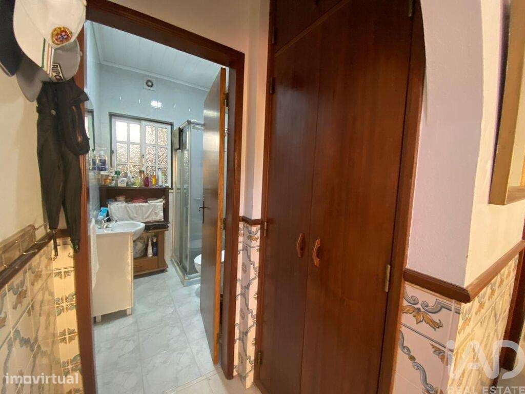 Moradia geminada T3 em Atouguia da Baleia de 113 m2 - Grande imagem: 3/26