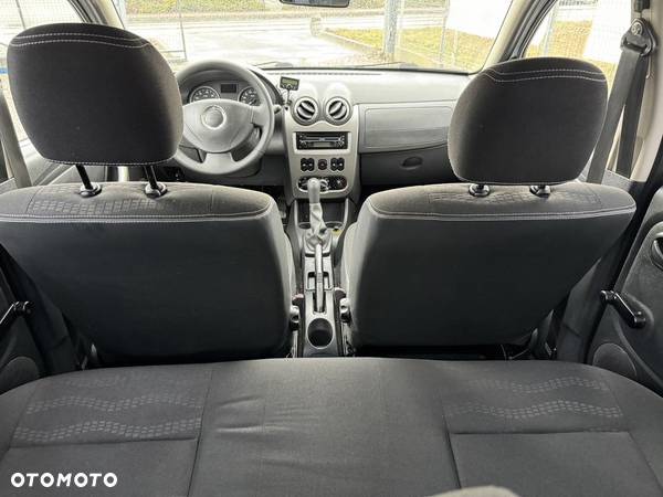 Dacia Sandero 1.6 16V Hi-Flex - 16