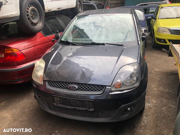 Dezmembrez Ford Fiesta MK5 2008 - 3