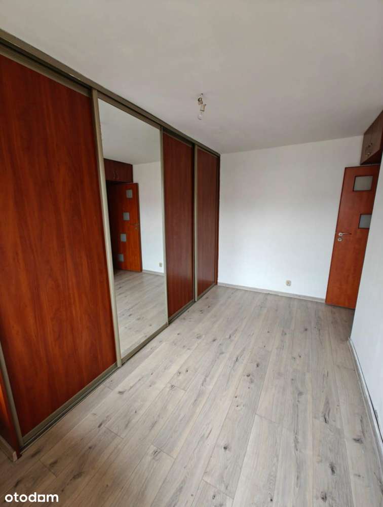 Przestronne i ustawne, widna kuchnia, balkon, do zamieszkania-2