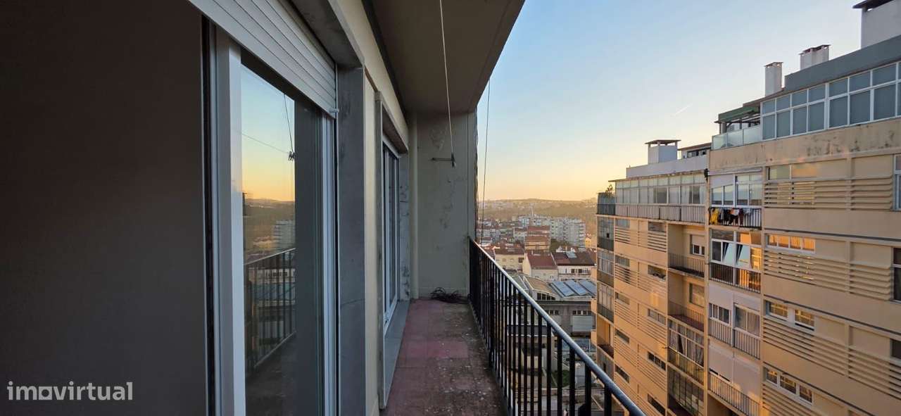 Apartamento T2 localizado em Queluz-11
