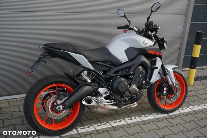 Yamaha MT - 3