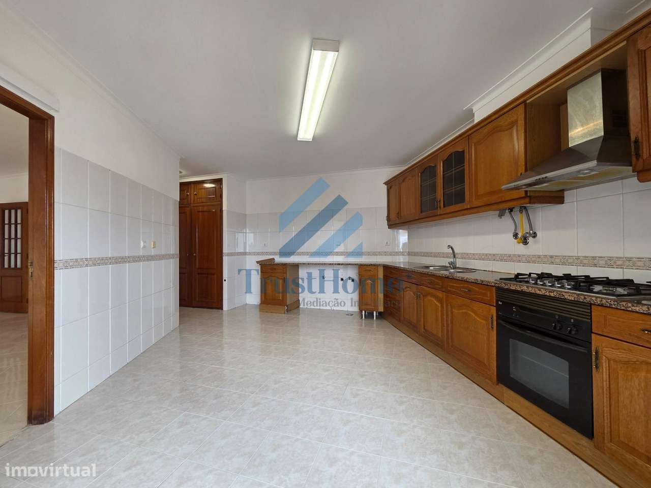 T2 em Fitares com 130m2 e garagem a 9 min. da estação-4