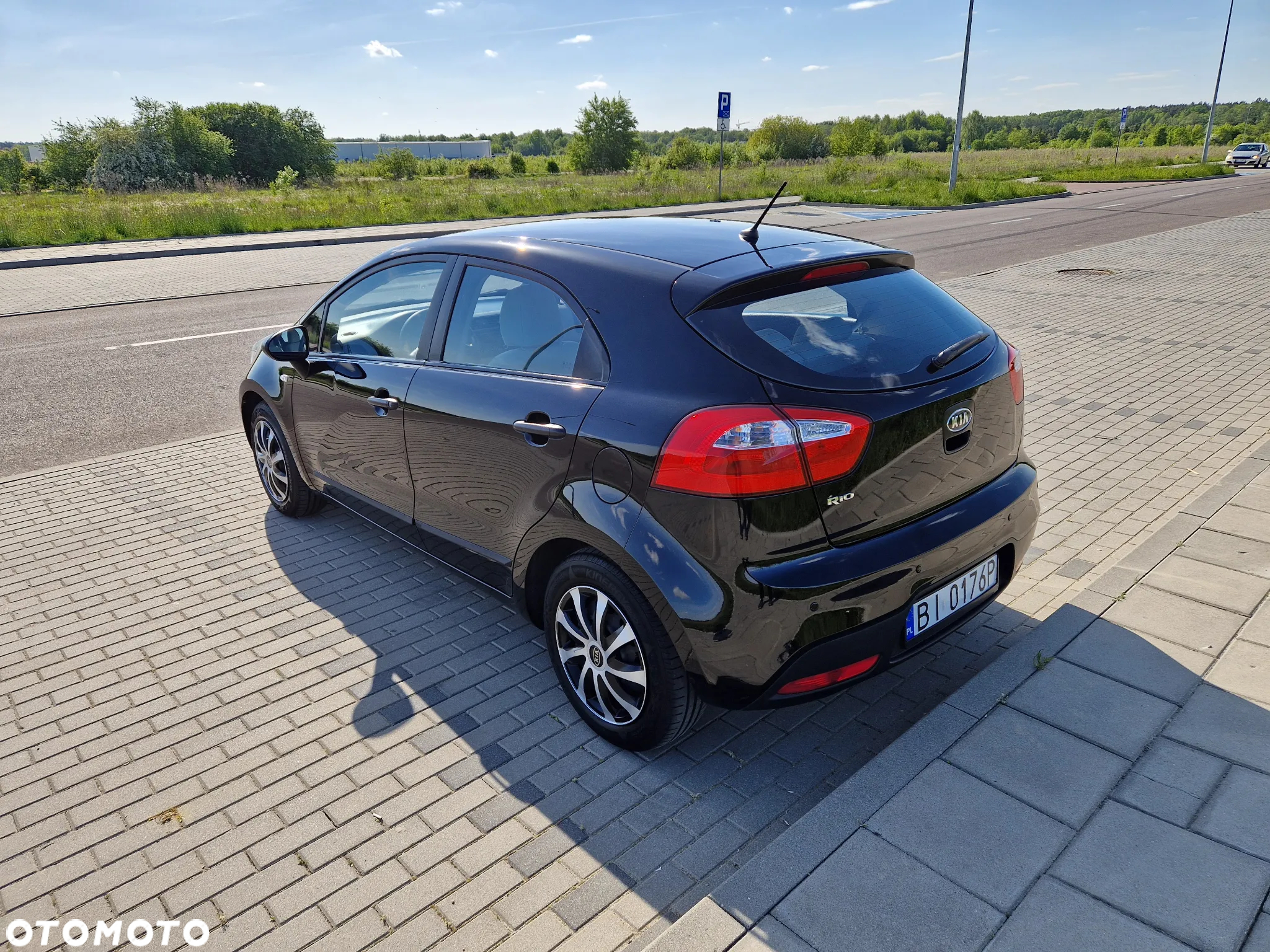 Kia Rio - 4