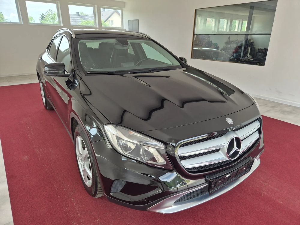 Mercedes-Benz GLA 200 7G-DCT 2015