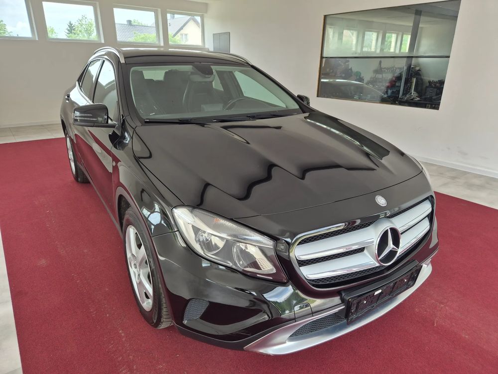 Mercedes-Benz GLA 200 7G-DCT 2015