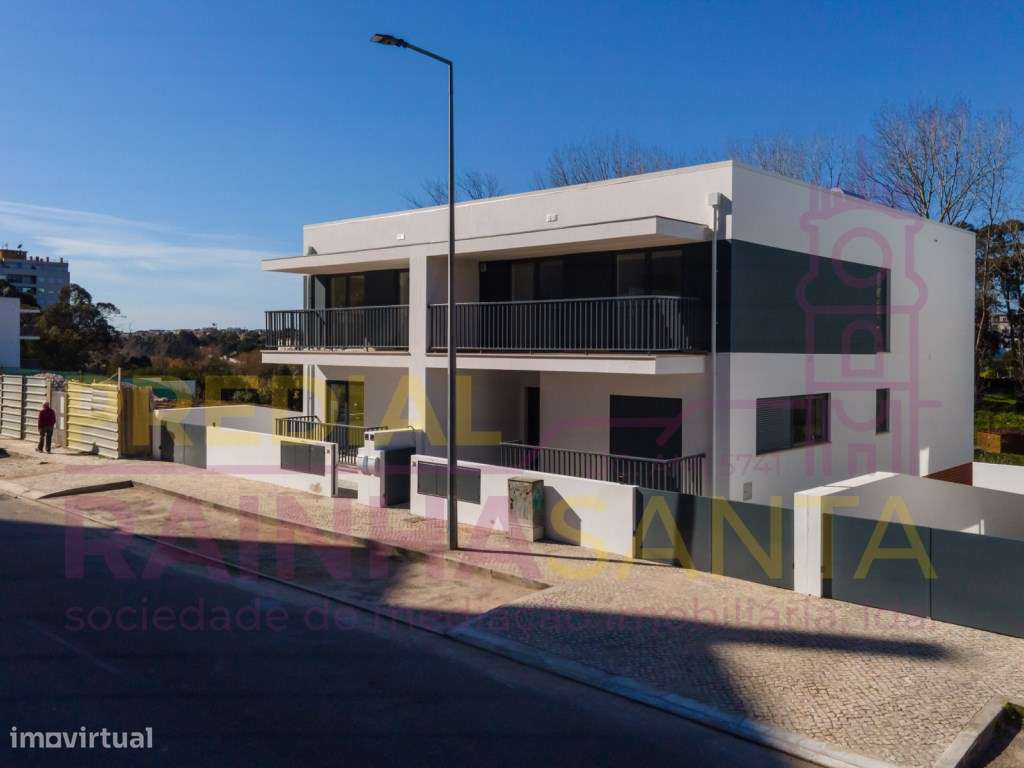 Exclusiva Moradia T4 de Arquitetura Contemporânea - Tavarede, Figue... - Grande imagem: 2/41