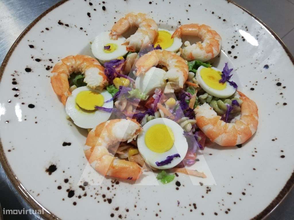 Café para Trespasse no Centro de Albergaria-a-Velha, com jogos da S...-14