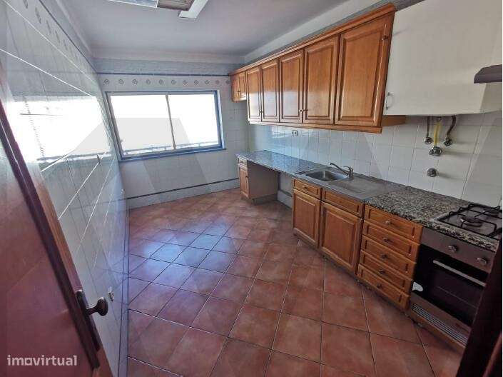 Excelente T3 situado no coração de Setúbal ao lado da Praça de Portuga - Grande imagem: 4/14