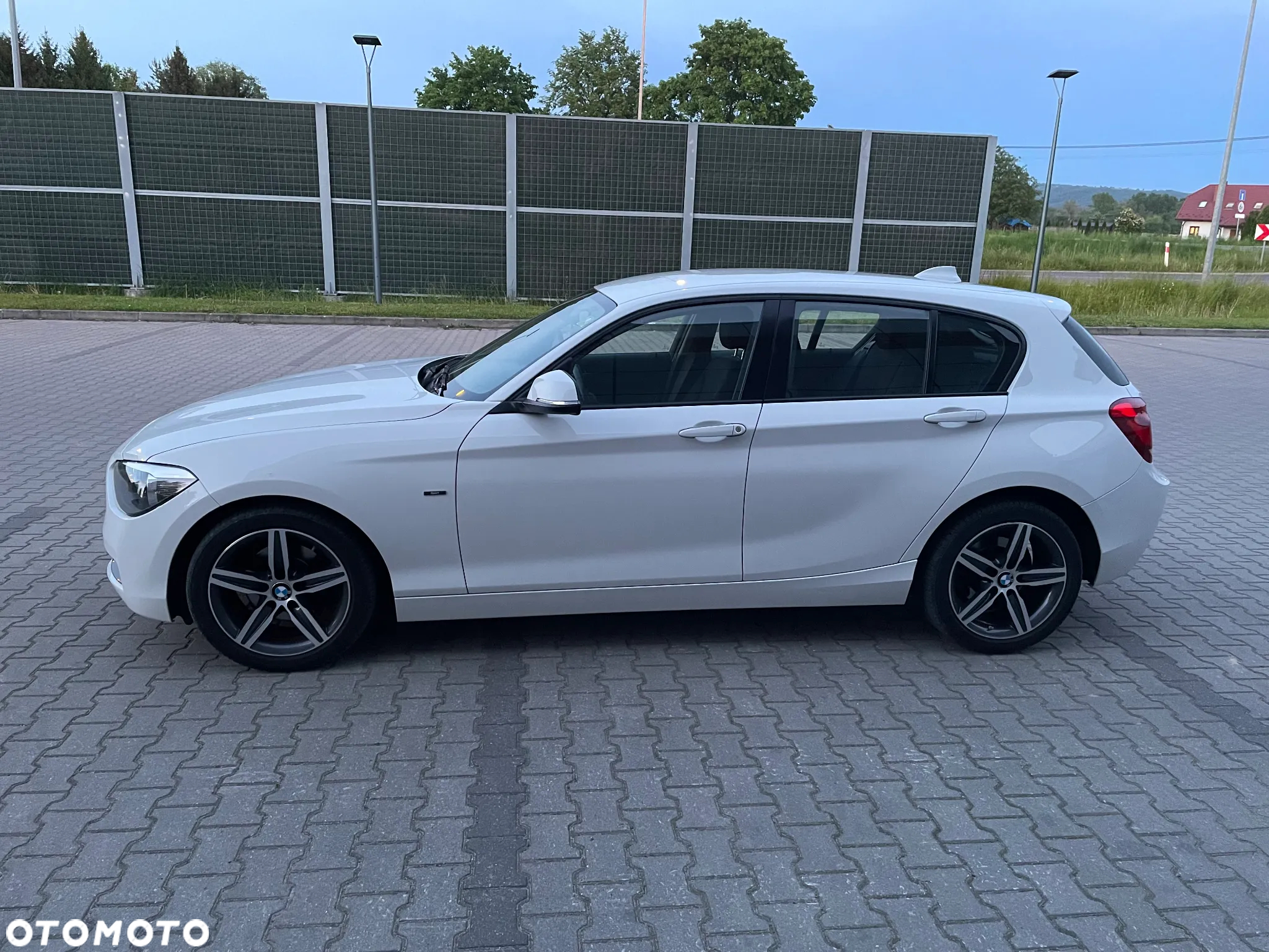 BMW Seria 1 118i - 11