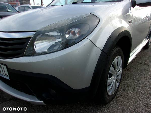 Dacia Sandero - 2