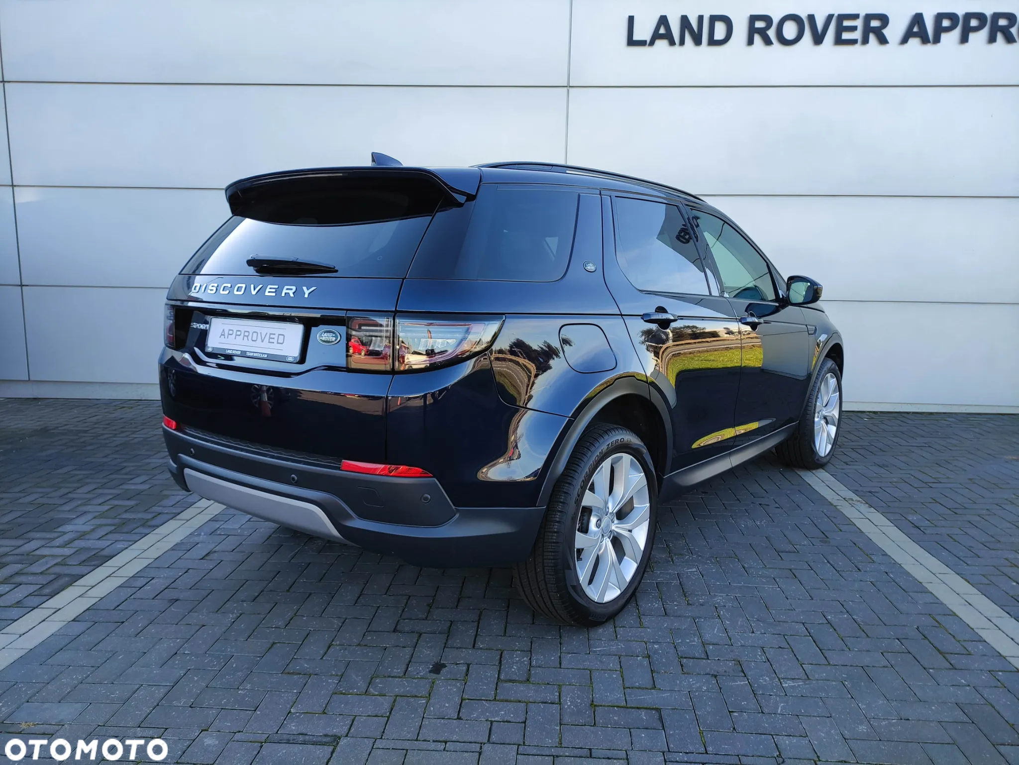 Land Rover Discovery Sport 2.0 D200 mHEV SE - 4