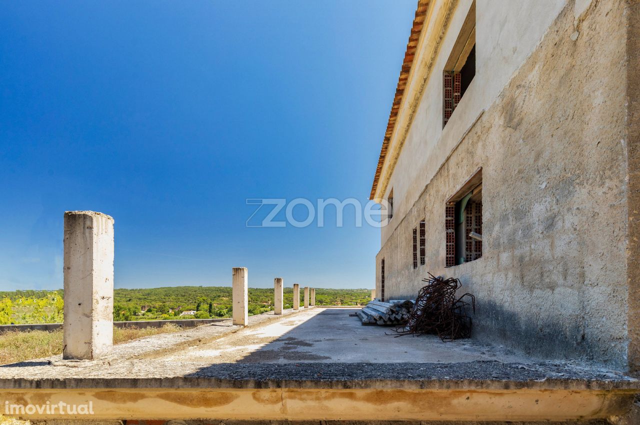 Terreno Urbano com área de 1860 m2, Colares Sintra, para venda