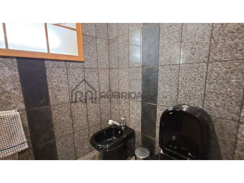 Moradia com características únicas, zona social excecional e vista ...-24