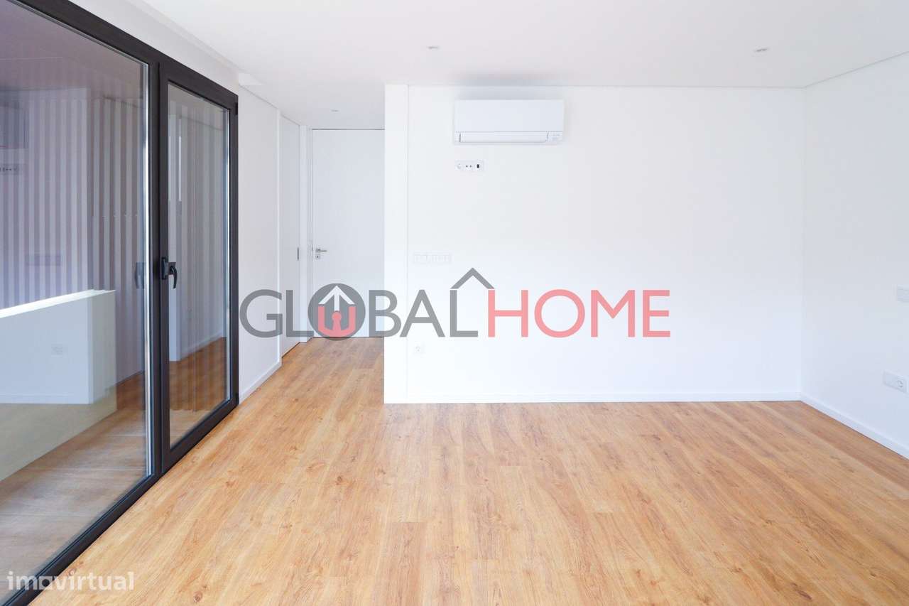 Moradia T3 Nova com Terraço e Piscina em São Pedro da Cova-29