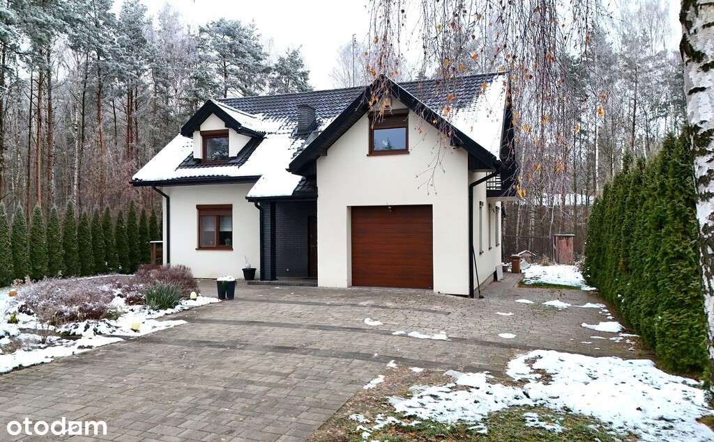 Przestronny dom we Włodzimierzowie, k. Sulejowa-0