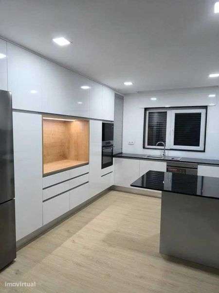 Moradia T4 Independente | Lote Premium 1.259m² | Cossourado, Barcelos - Grande imagem: 4/12