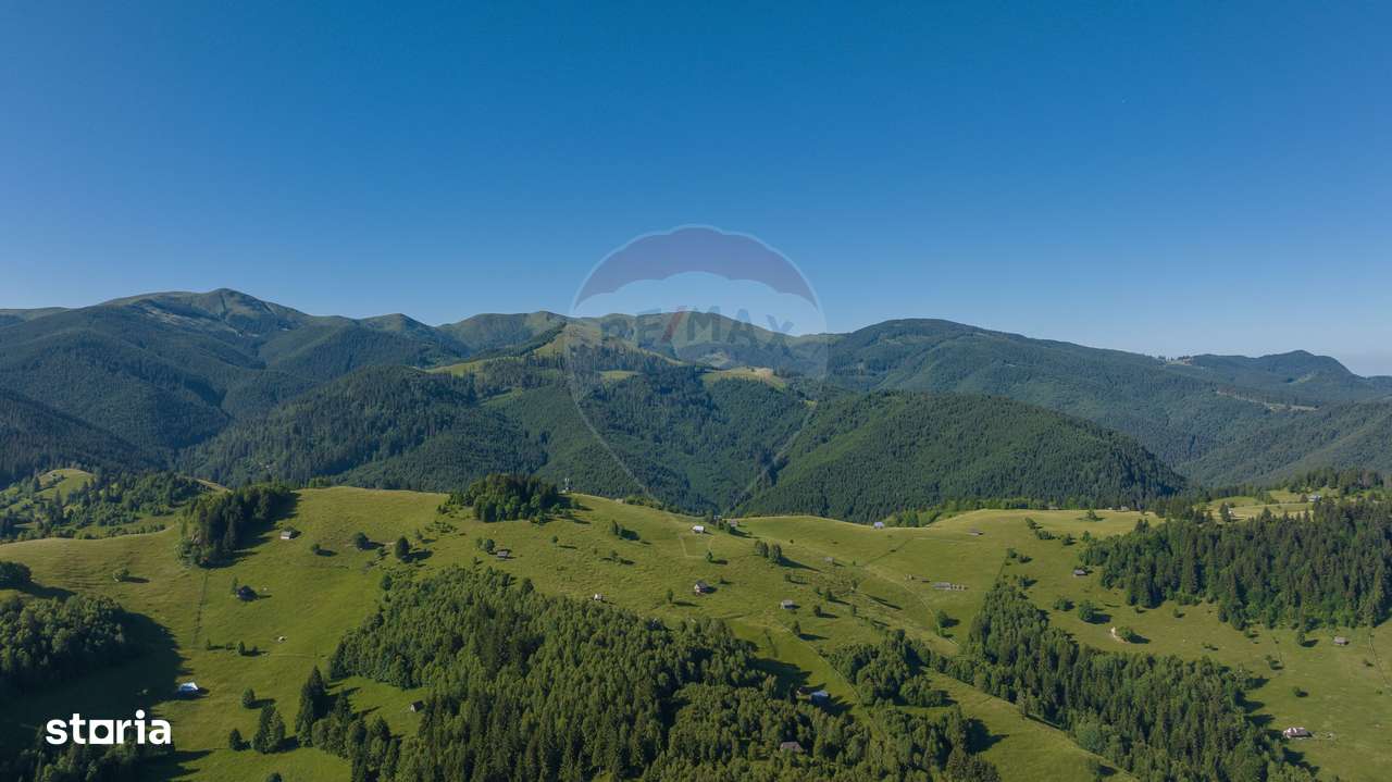 Casă / Vilă cu 6 camere, in inima naturii, comision zero pt cumparator - Imagine principală: 5/20