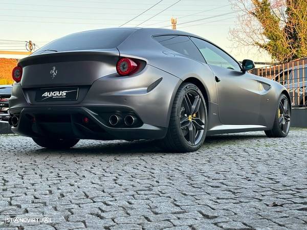 Ferrari FF - 6