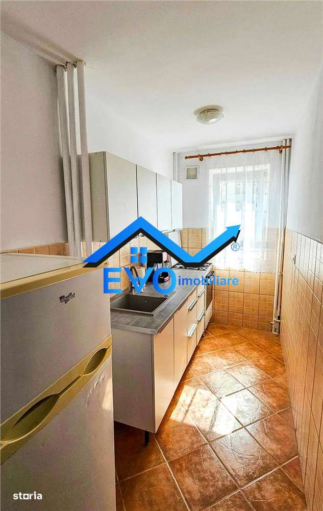 Apartament cu 2 camere, 40 mp, zona Podu Ros - Imagine principală: 5/6