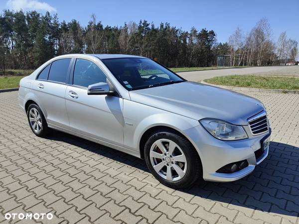 Mercedes-Benz Klasa C 250 CDI DPF BlueEFFICIENCY Avantgarde - 20